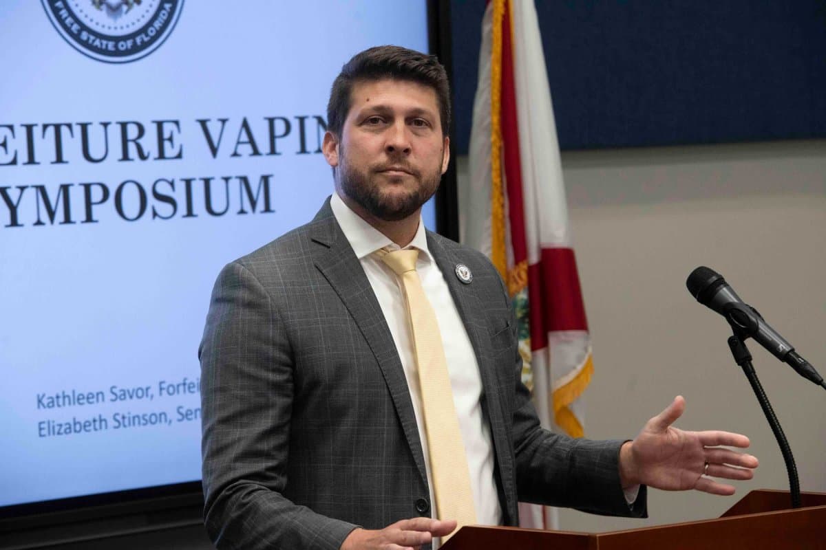 Florida AG Sues Stake and VGW Over Illegal Sweepstakes Casinos
